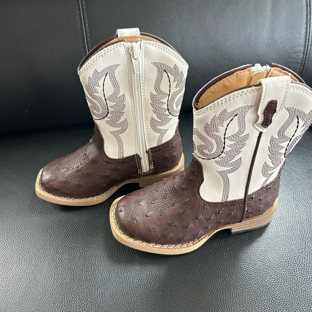 Roper Brown and White Children’s Size 8 Boots